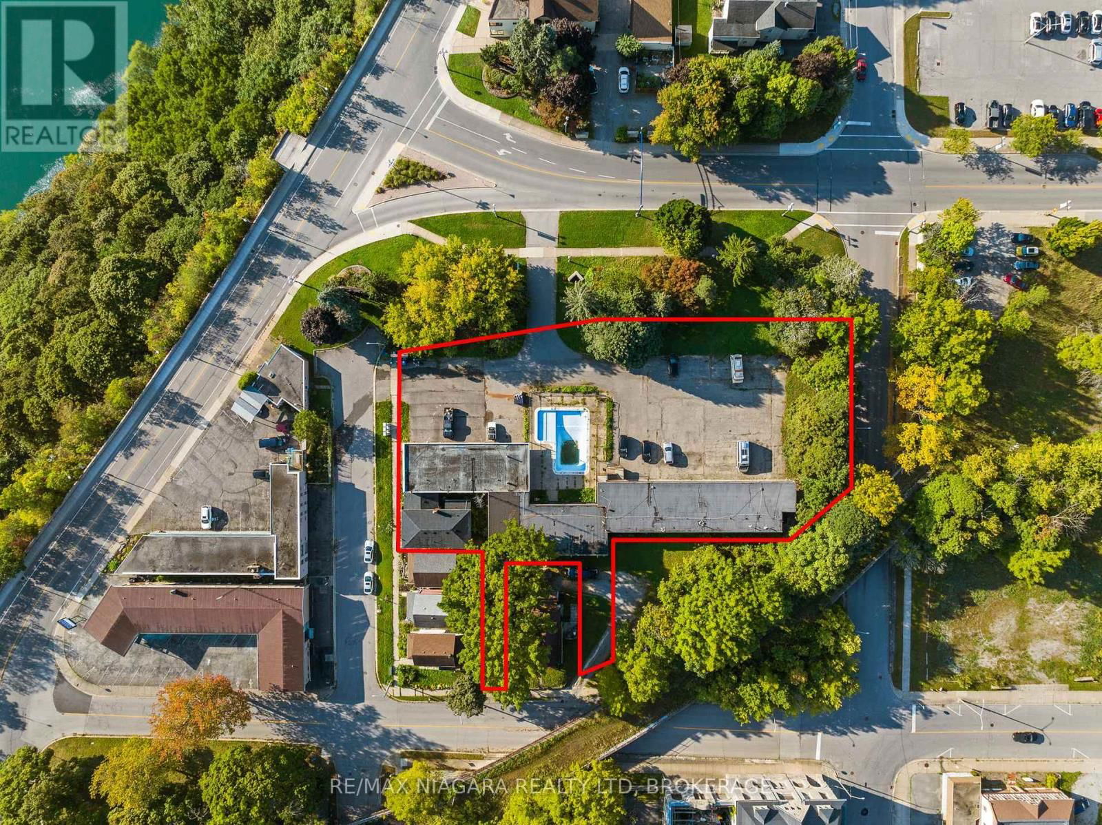 4625 CATARACT AVENUE Image 36