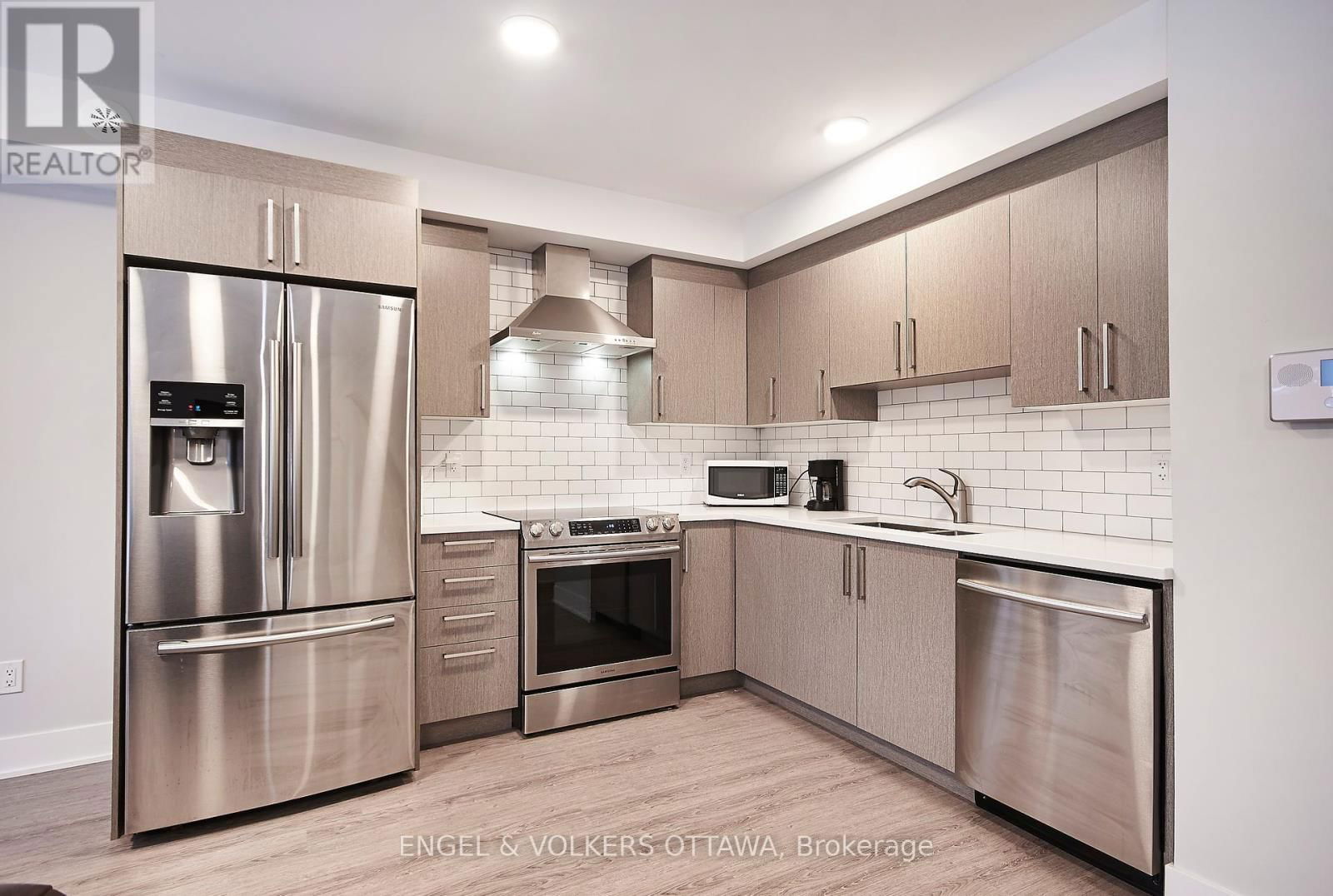 569 MCLEOD STREET Image 5