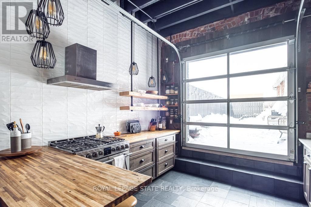 203 KING STREET EAST Image 21