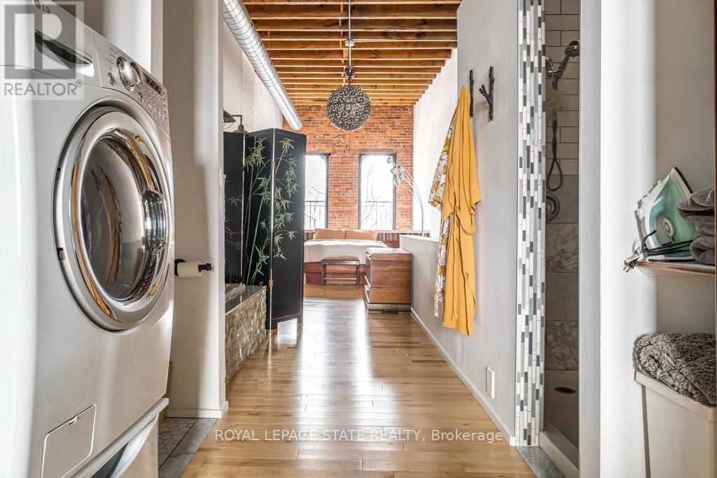 203 KING STREET EAST Image 38