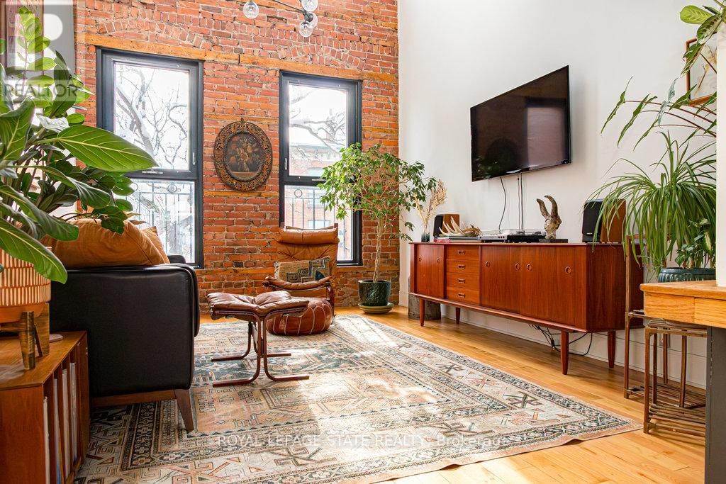 203 KING STREET EAST Image 14