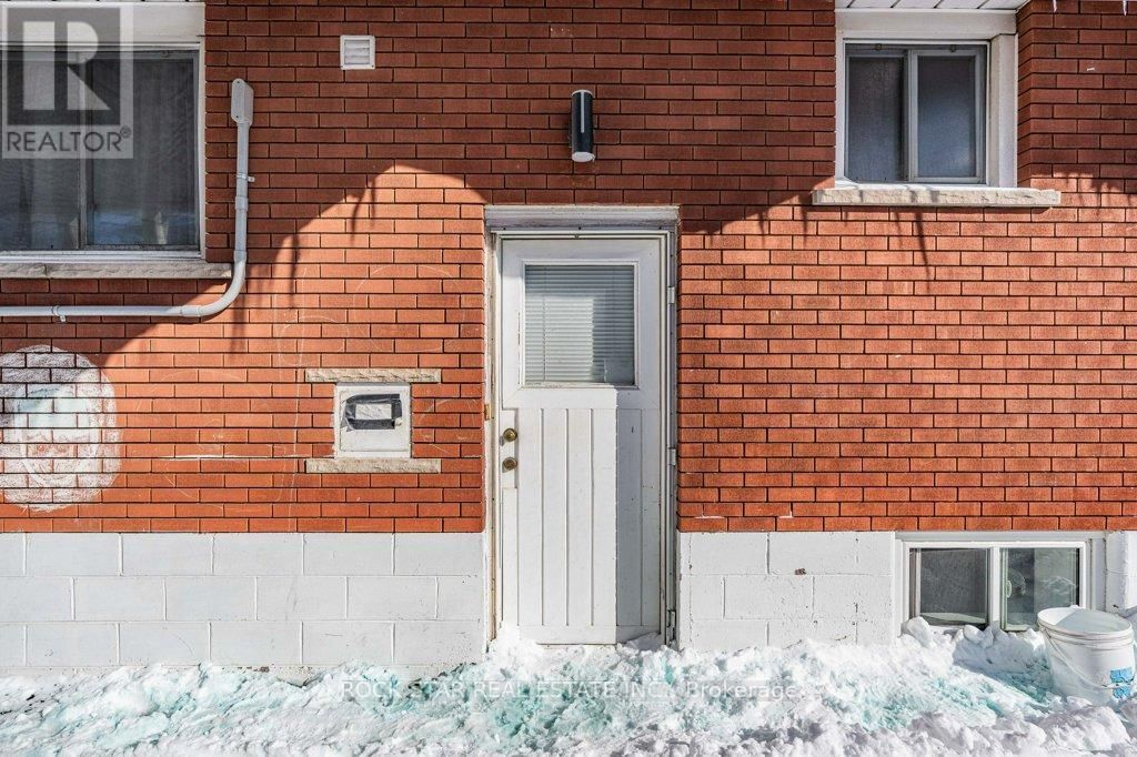 859 UPPER OTTAWA STREET Image 19