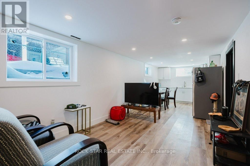 859 UPPER OTTAWA STREET Image 20