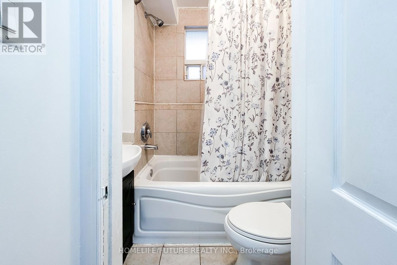 117 HARMONY AVENUE Image 25