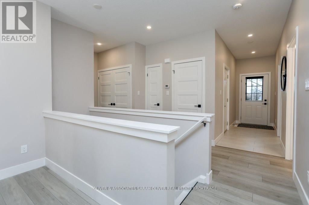 34 - 500 SUNNYSTONE ROAD Image 21