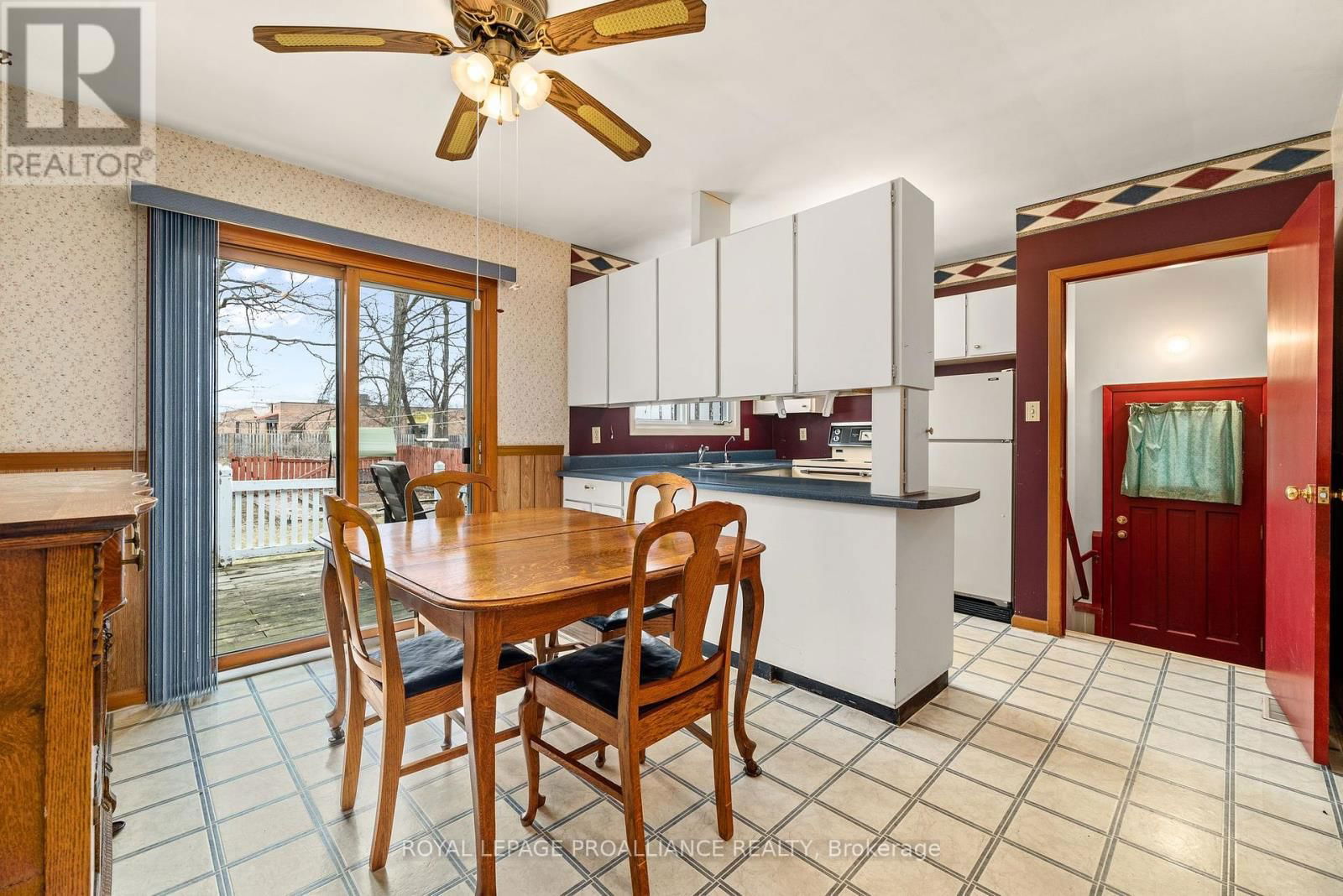26 HARRIS CRESCENT Image 10