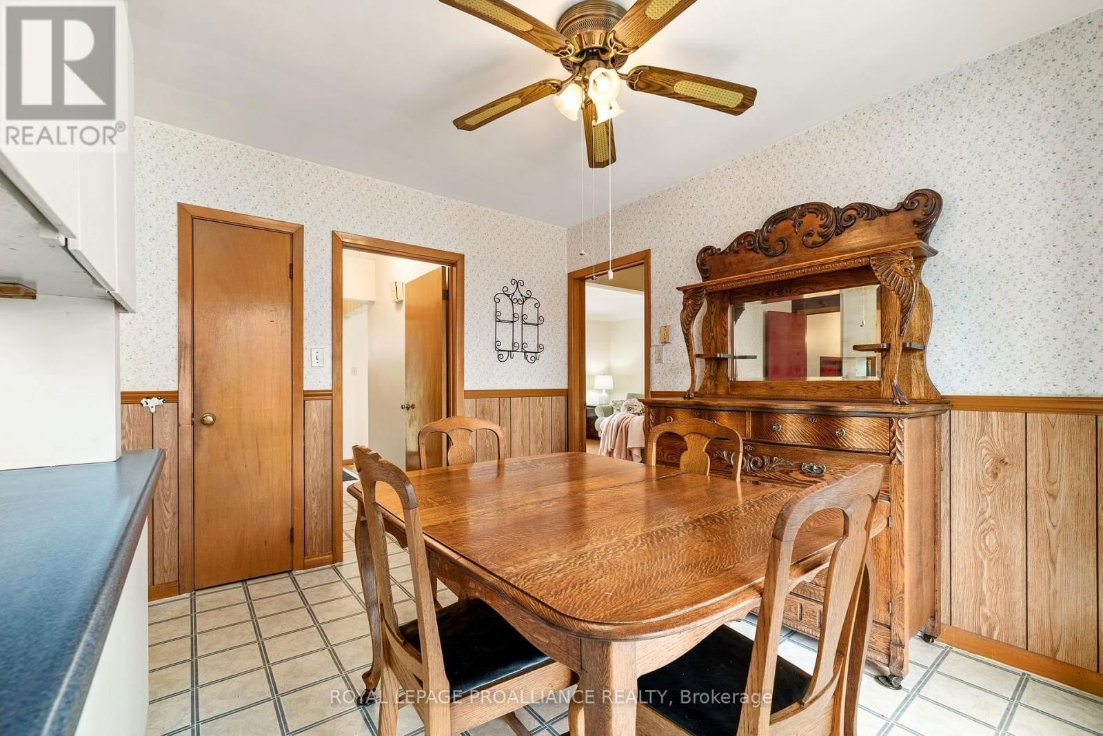 26 HARRIS CRESCENT Image 12