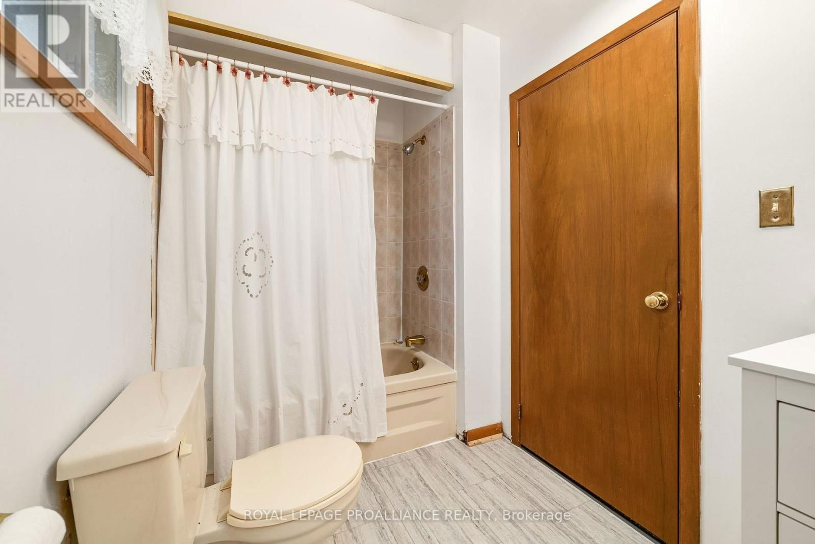 26 HARRIS CRESCENT Image 14