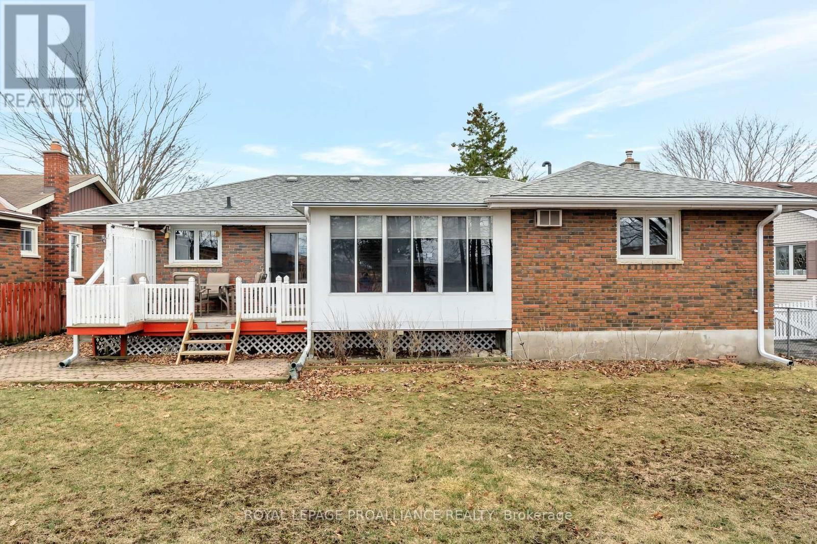 26 HARRIS CRESCENT Image 34
