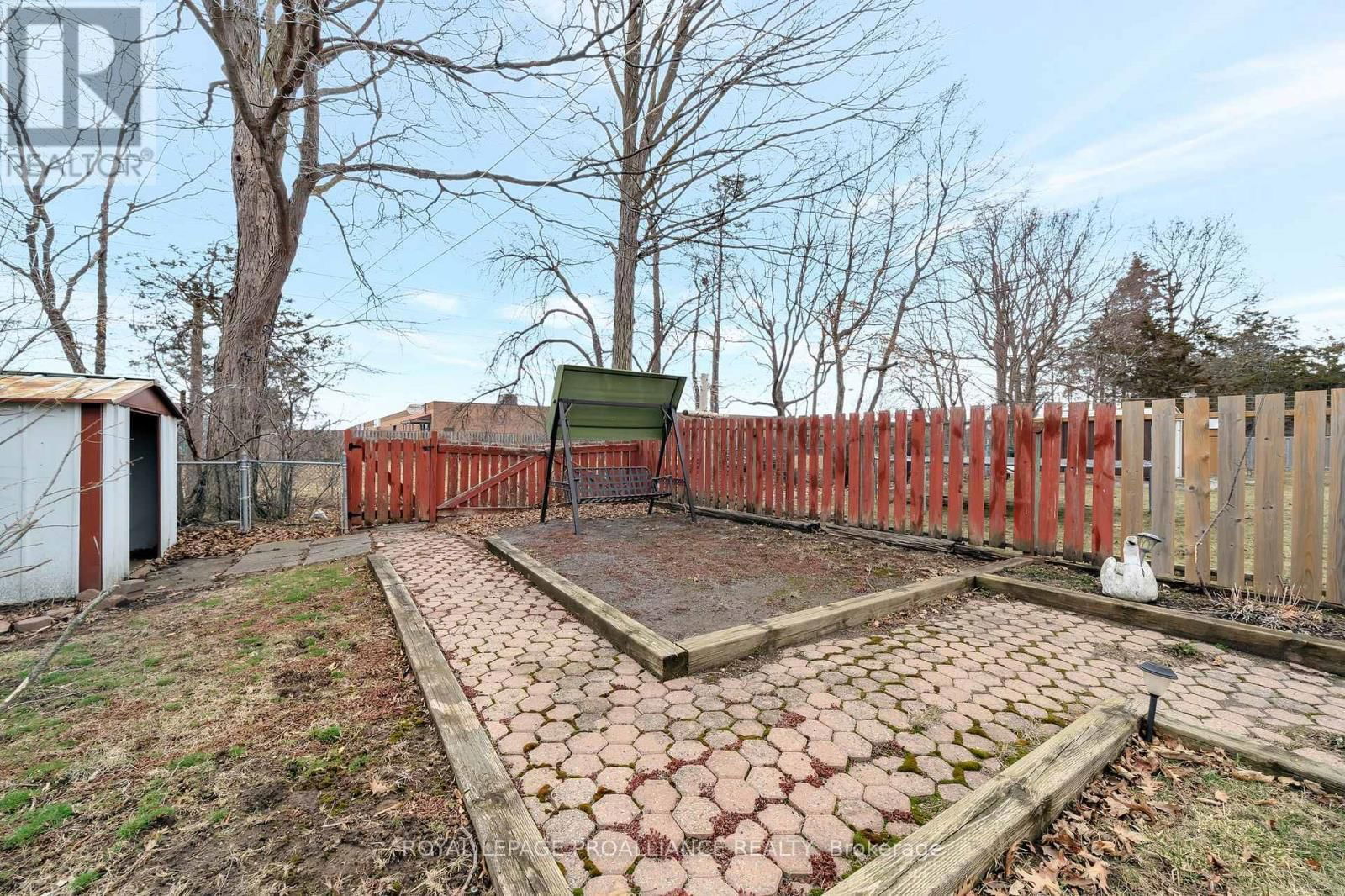 26 HARRIS CRESCENT Image 36