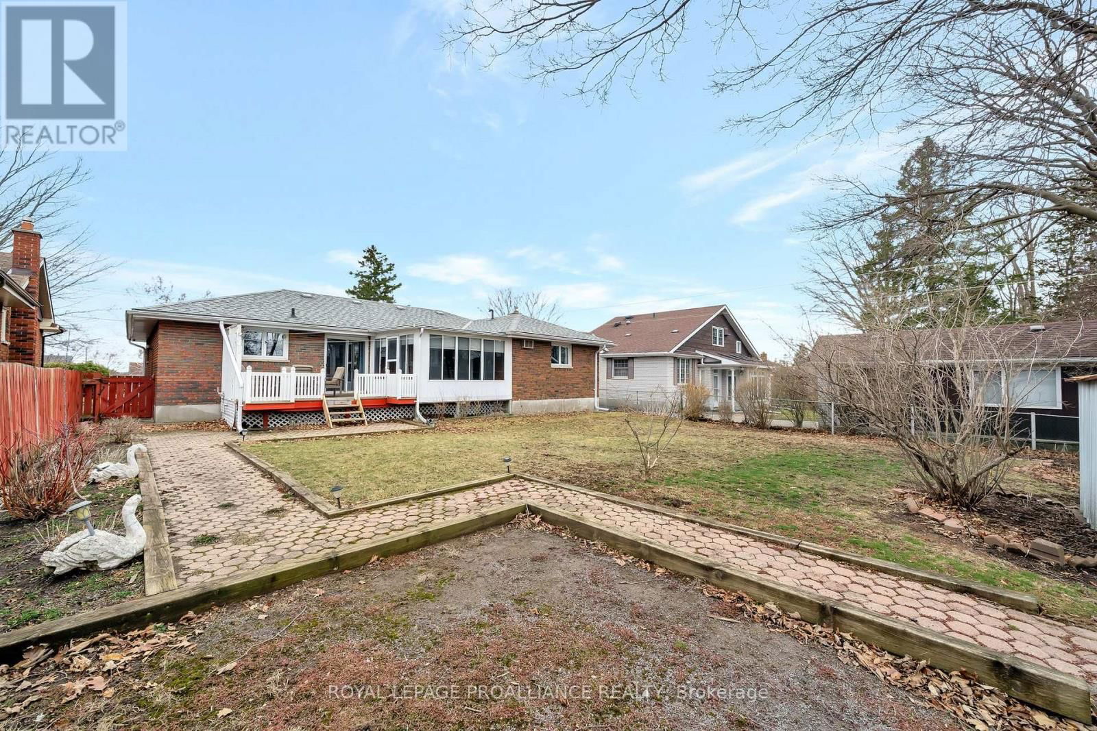 26 HARRIS CRESCENT Image 37