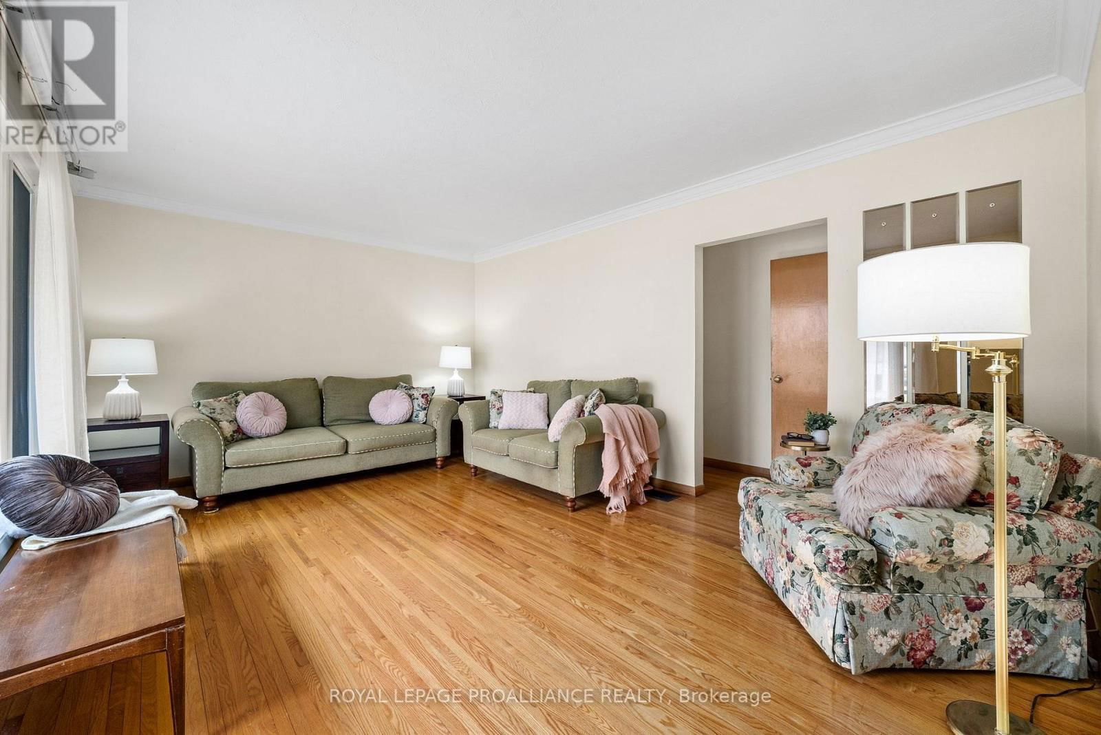 26 HARRIS CRESCENT Image 5