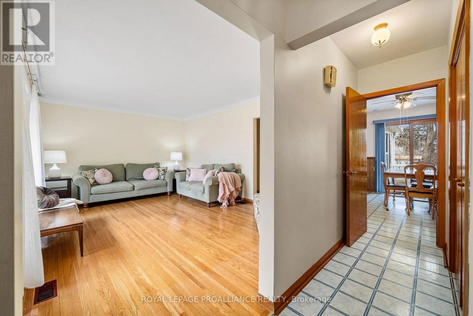 26 HARRIS CRESCENT Image 7