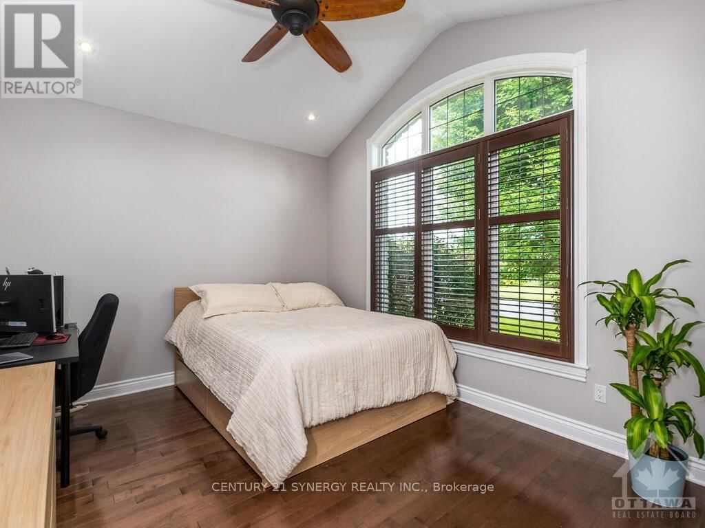 50 FRANCES COLBERT AVENUE Image 18