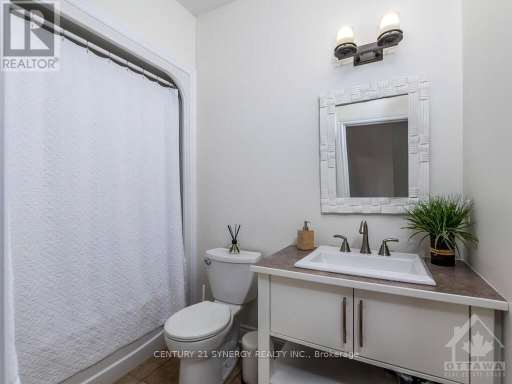 50 FRANCES COLBERT AVENUE Image 19