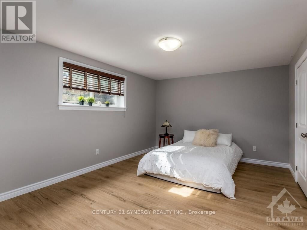 50 FRANCES COLBERT AVENUE Image 28