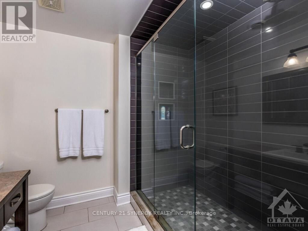 50 FRANCES COLBERT AVENUE Image 30