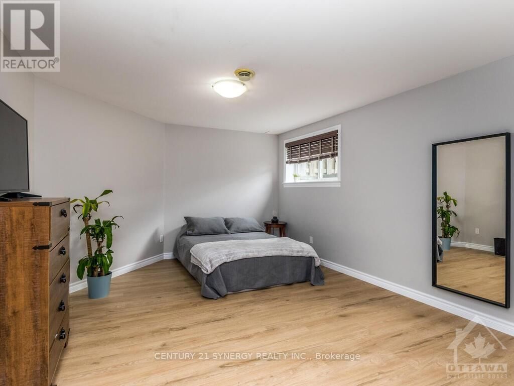 50 FRANCES COLBERT AVENUE Image 31
