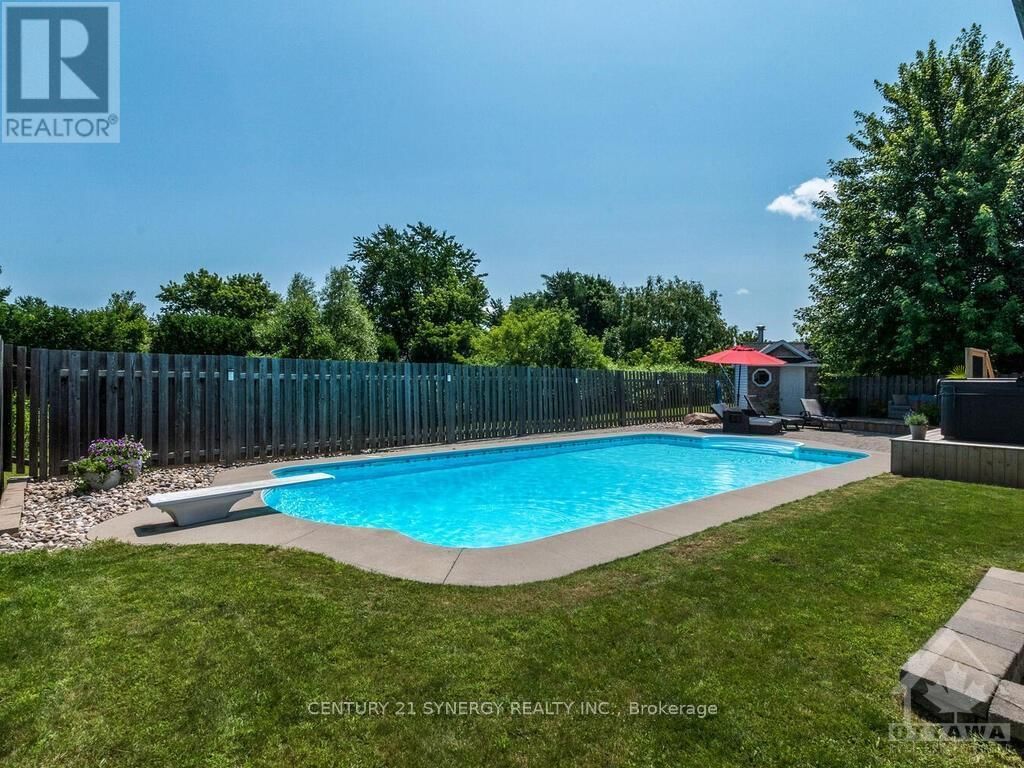 50 FRANCES COLBERT AVENUE Image 35