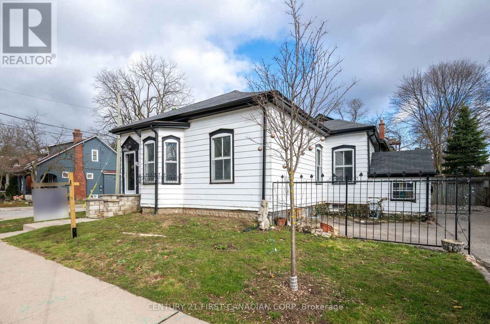 42 BRUCE STREET Image 2