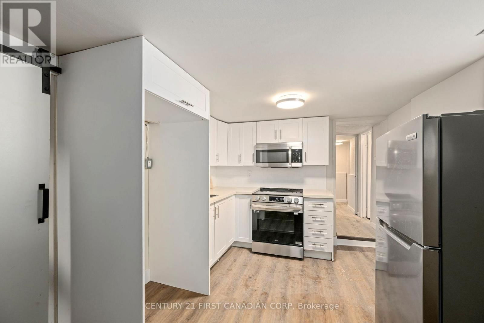 42 BRUCE STREET Image 3