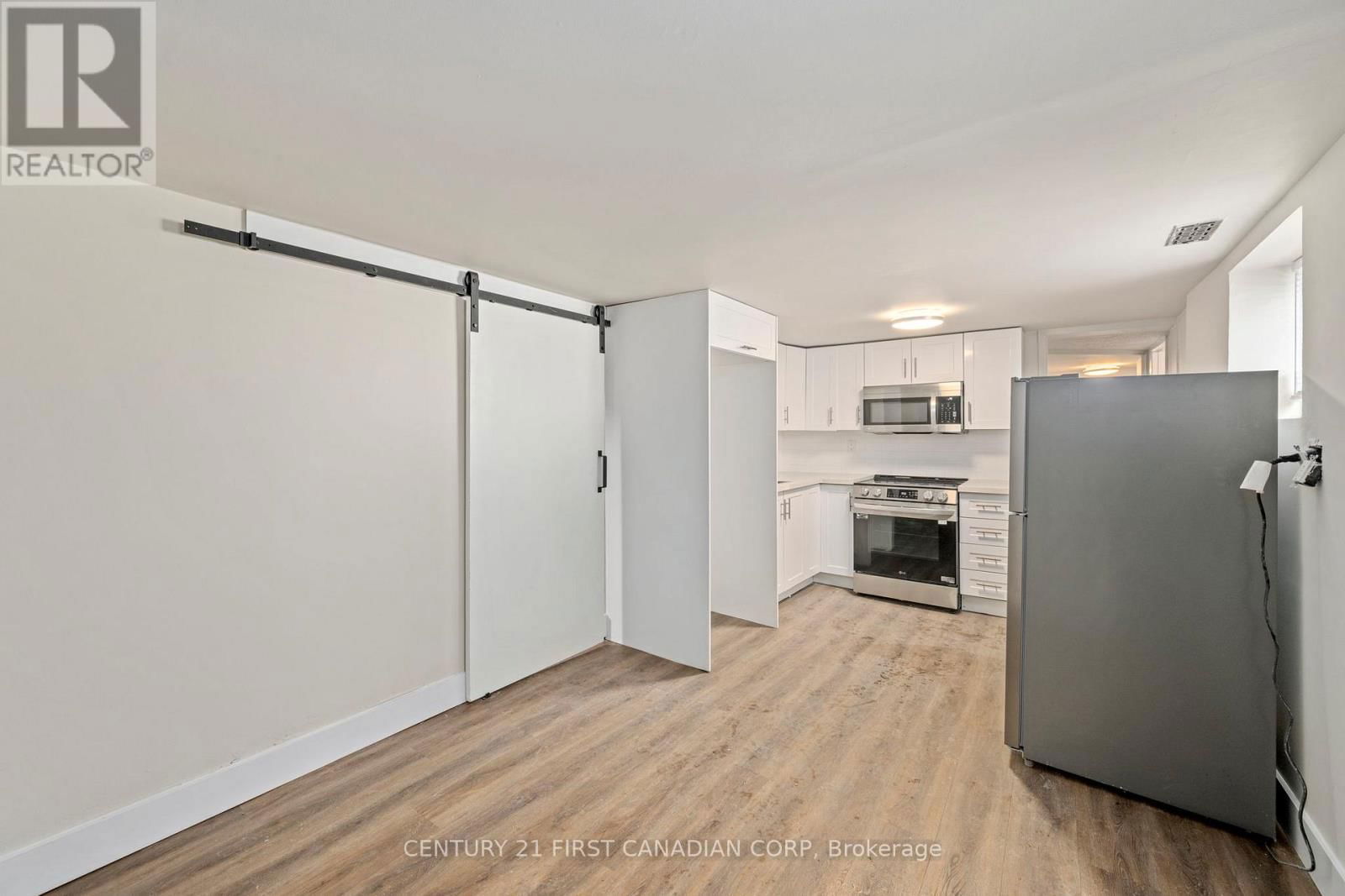 42 BRUCE STREET Image 4