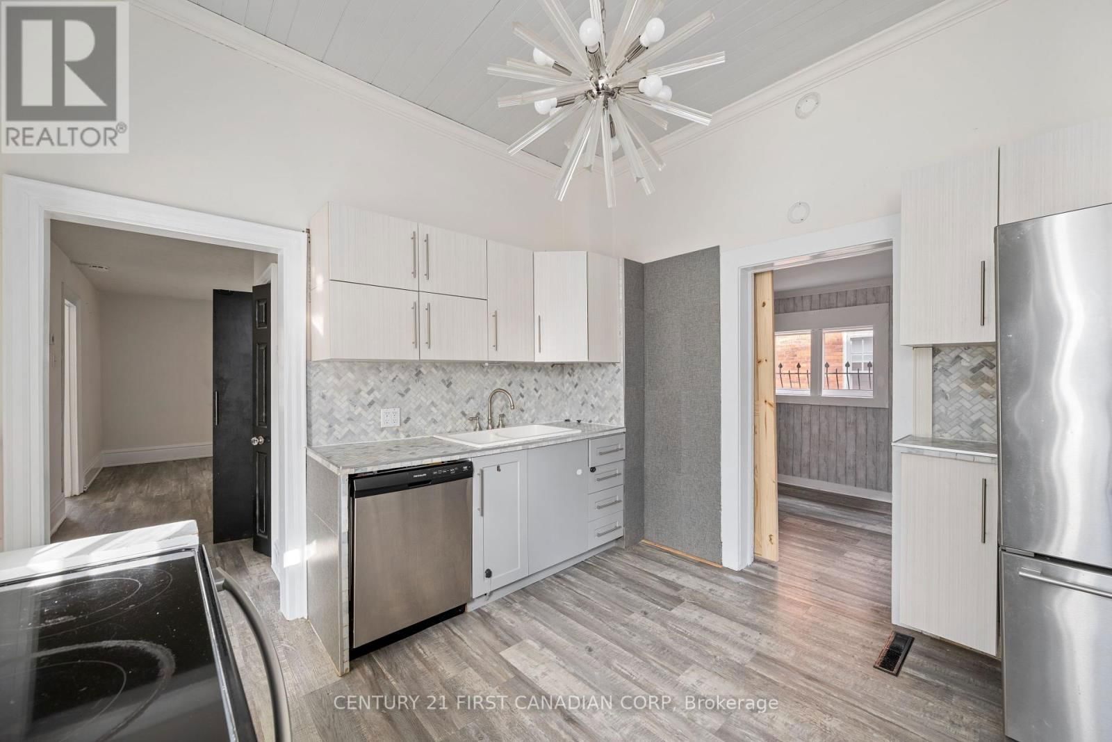 42 BRUCE STREET Image 6