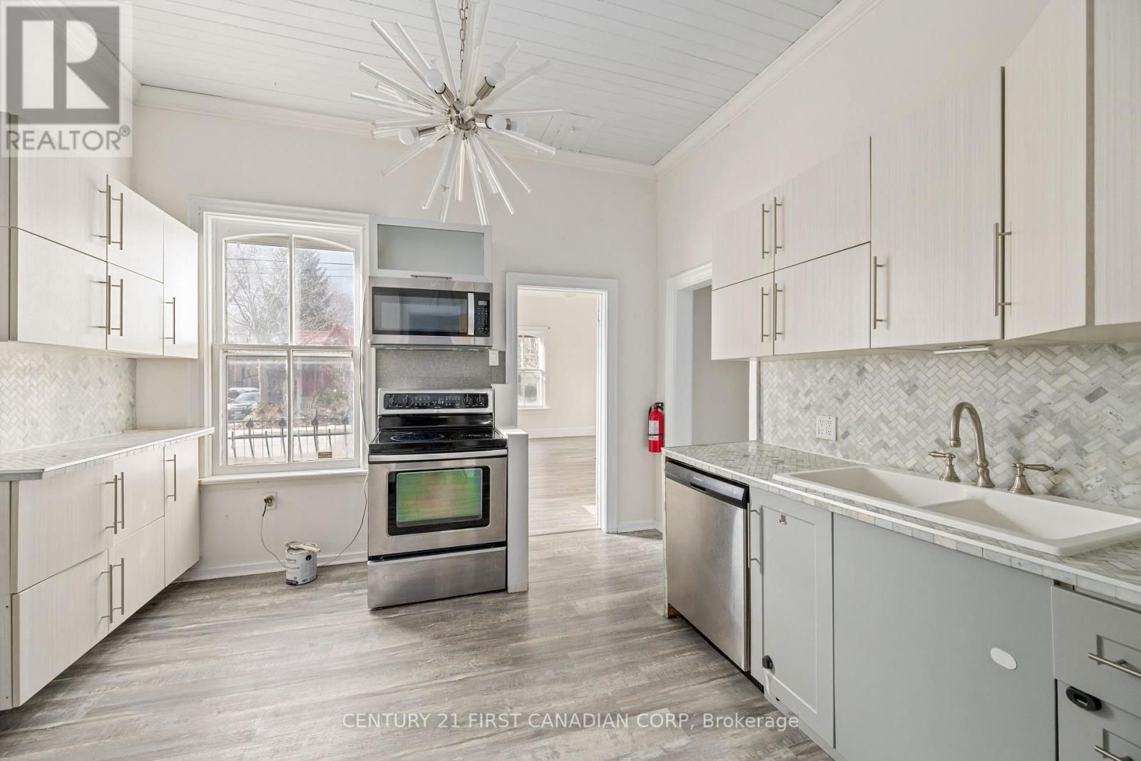 42 BRUCE STREET Image 7