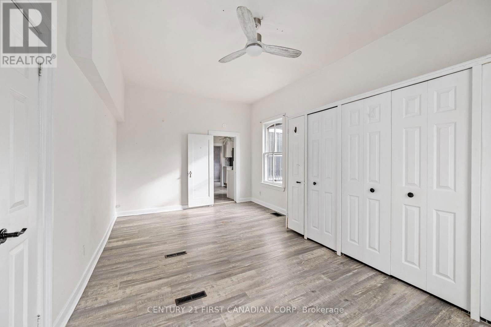 42 BRUCE STREET Image 9