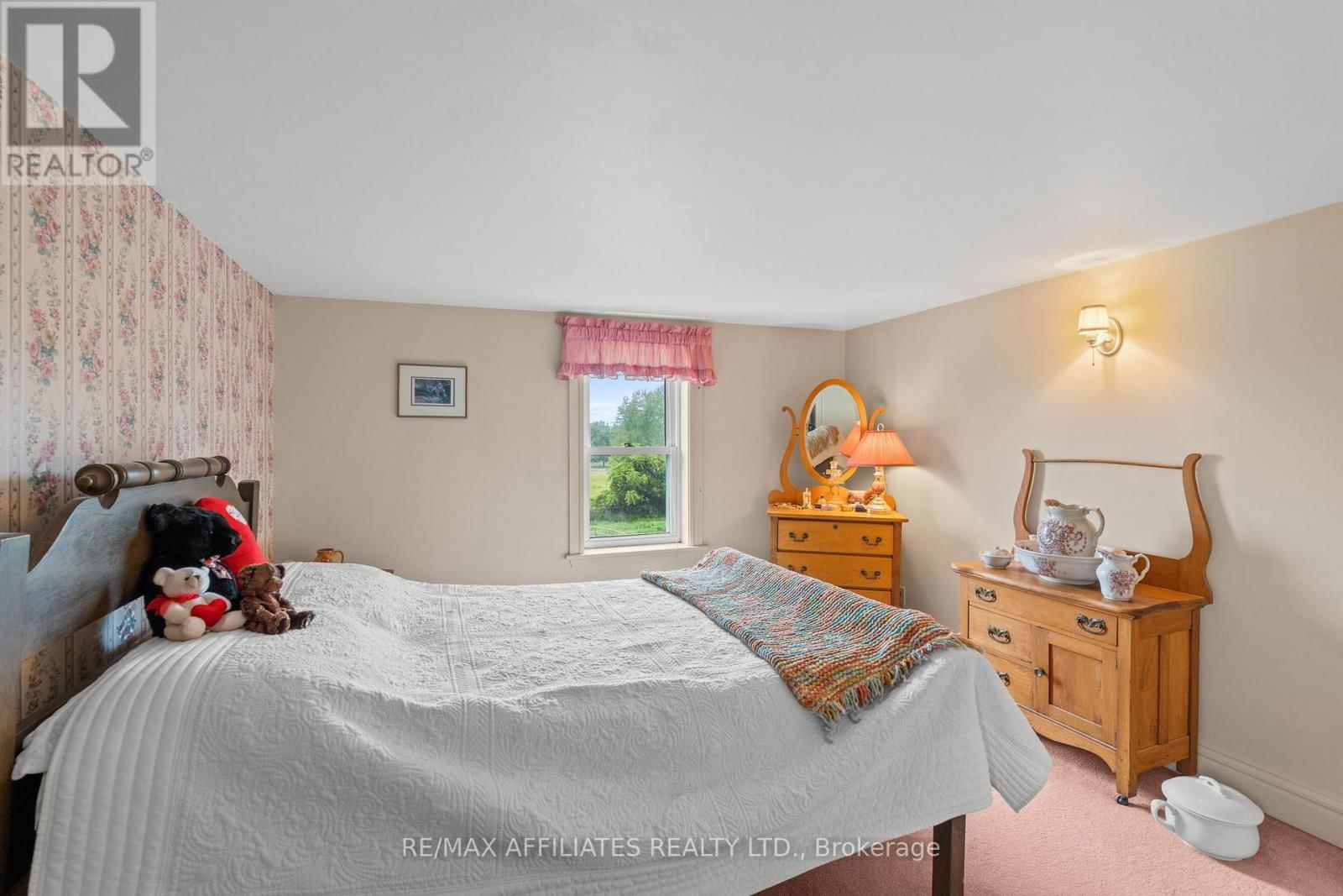 255 COUNTY ROAD 40 Image 17