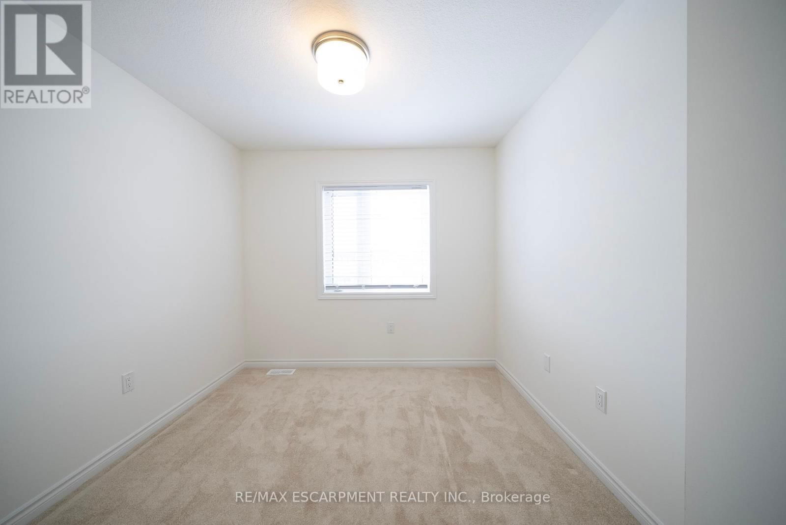 8 COPEMAN AVENUE Image 11