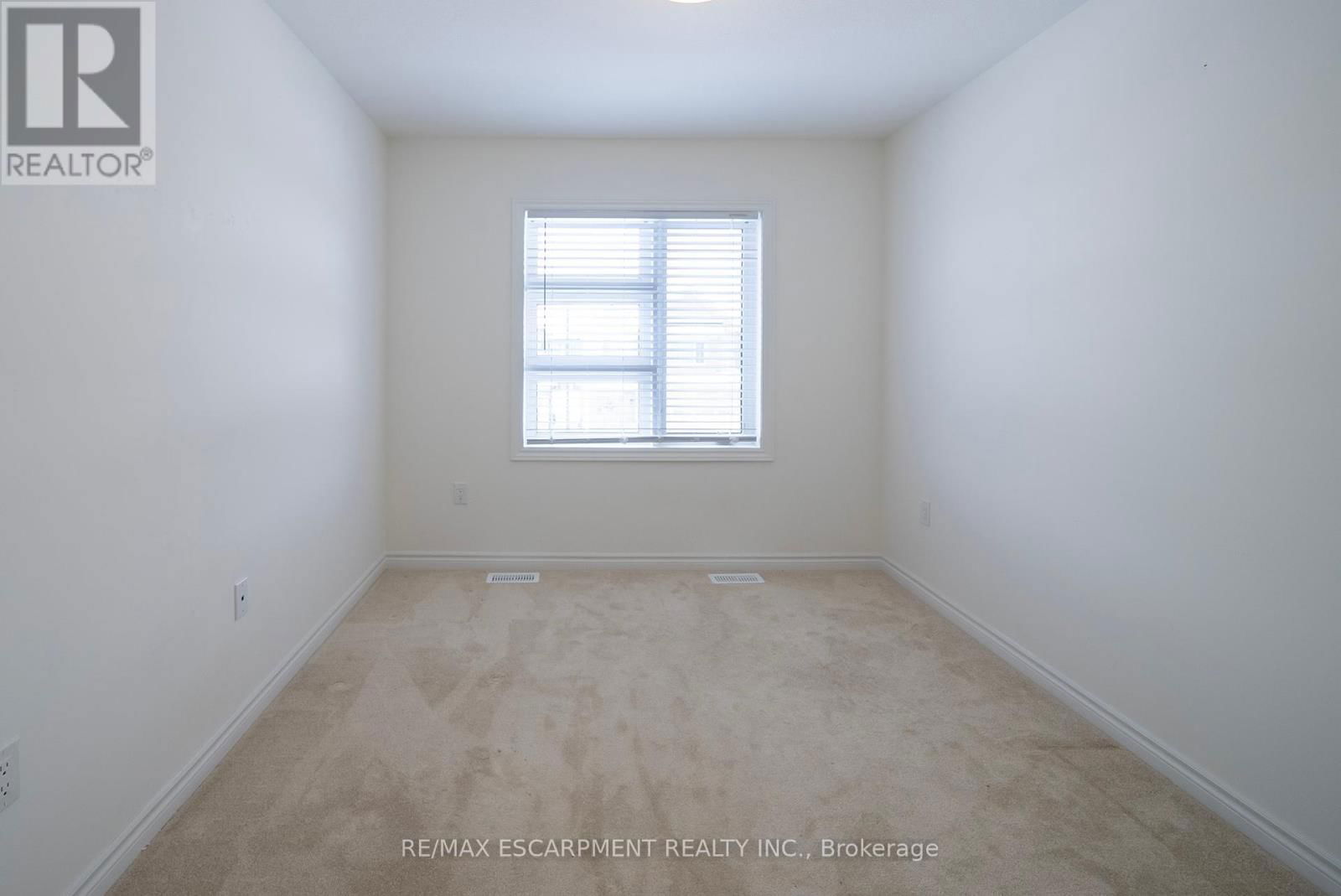 8 COPEMAN AVENUE Image 13