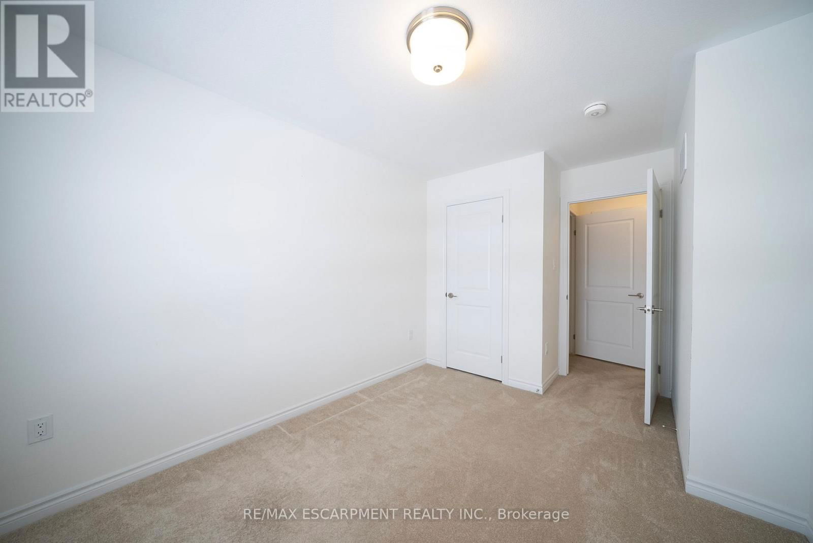 8 COPEMAN AVENUE Image 14