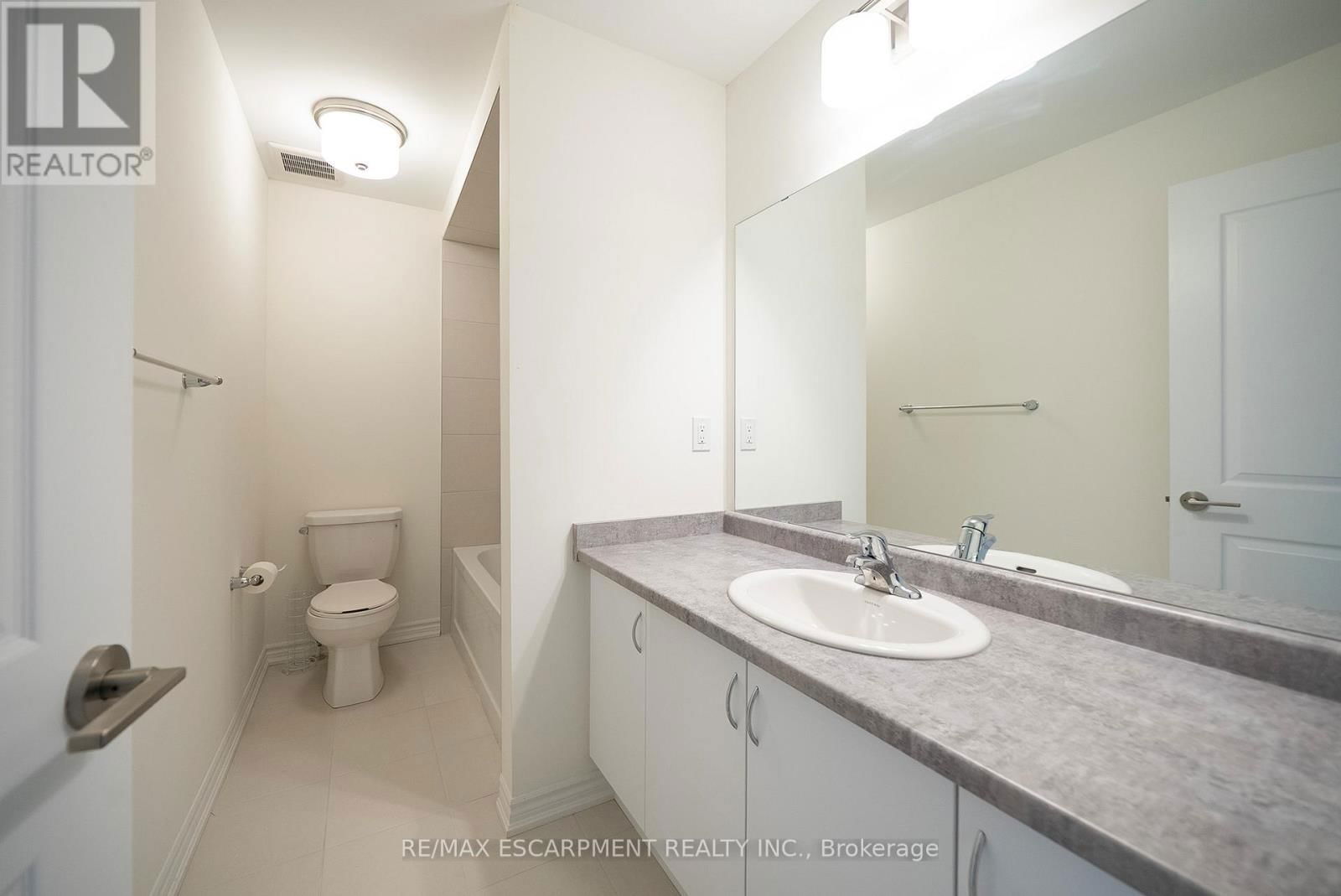 8 COPEMAN AVENUE Image 15