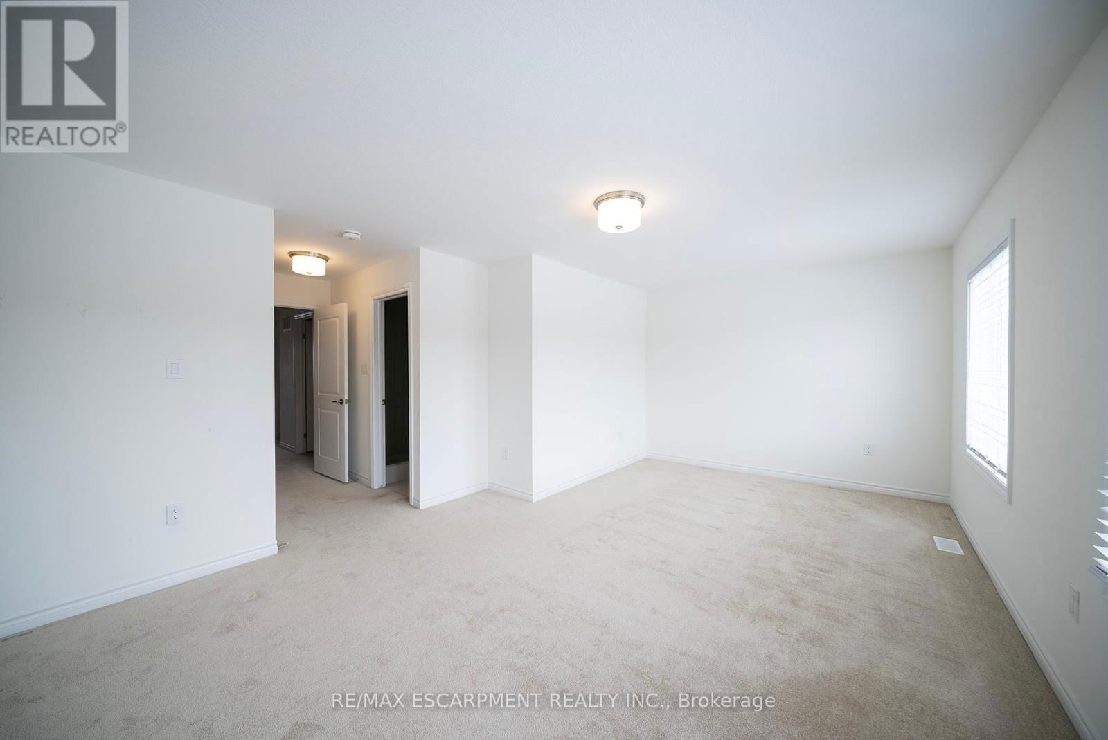 8 COPEMAN AVENUE Image 19