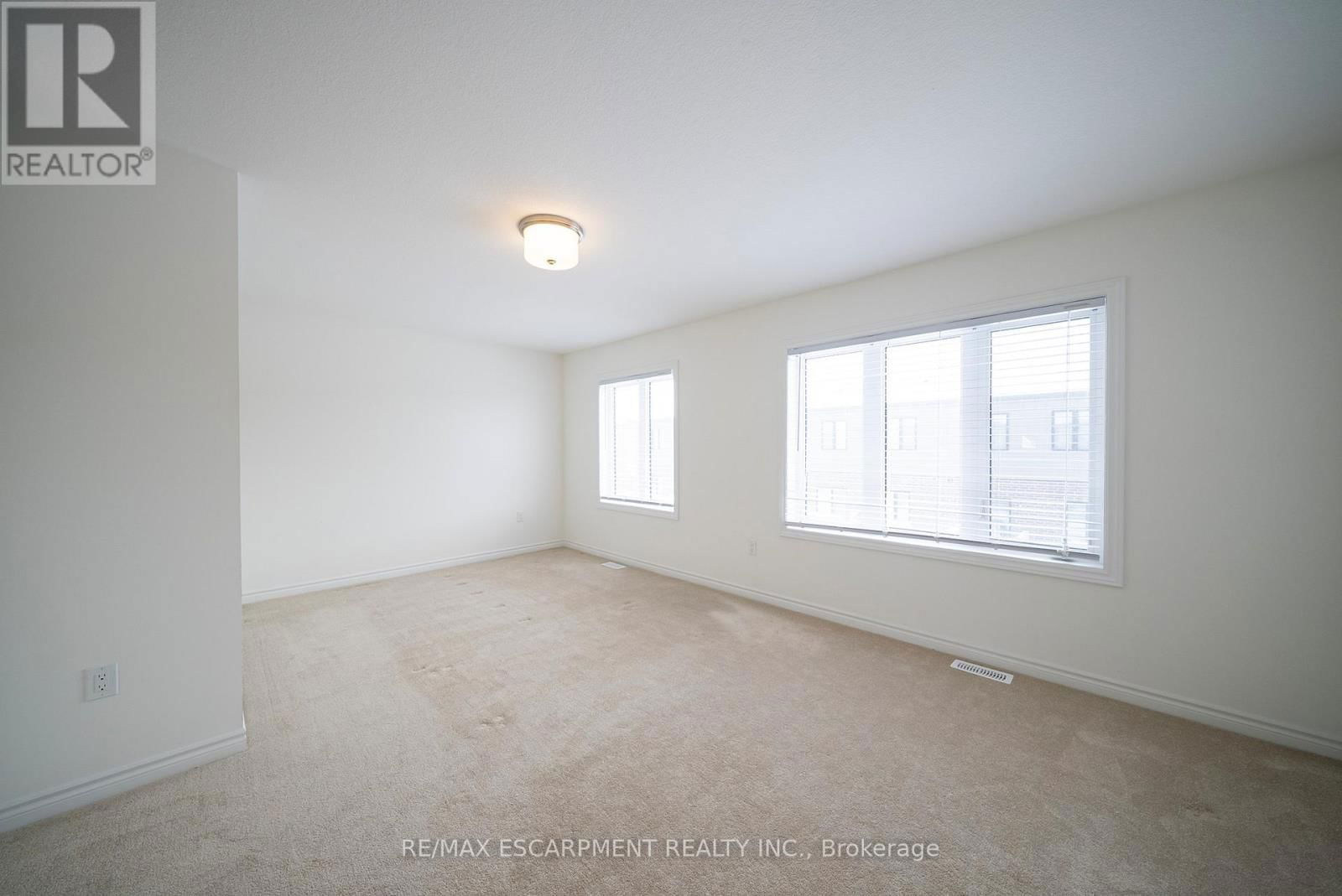 8 COPEMAN AVENUE Image 20