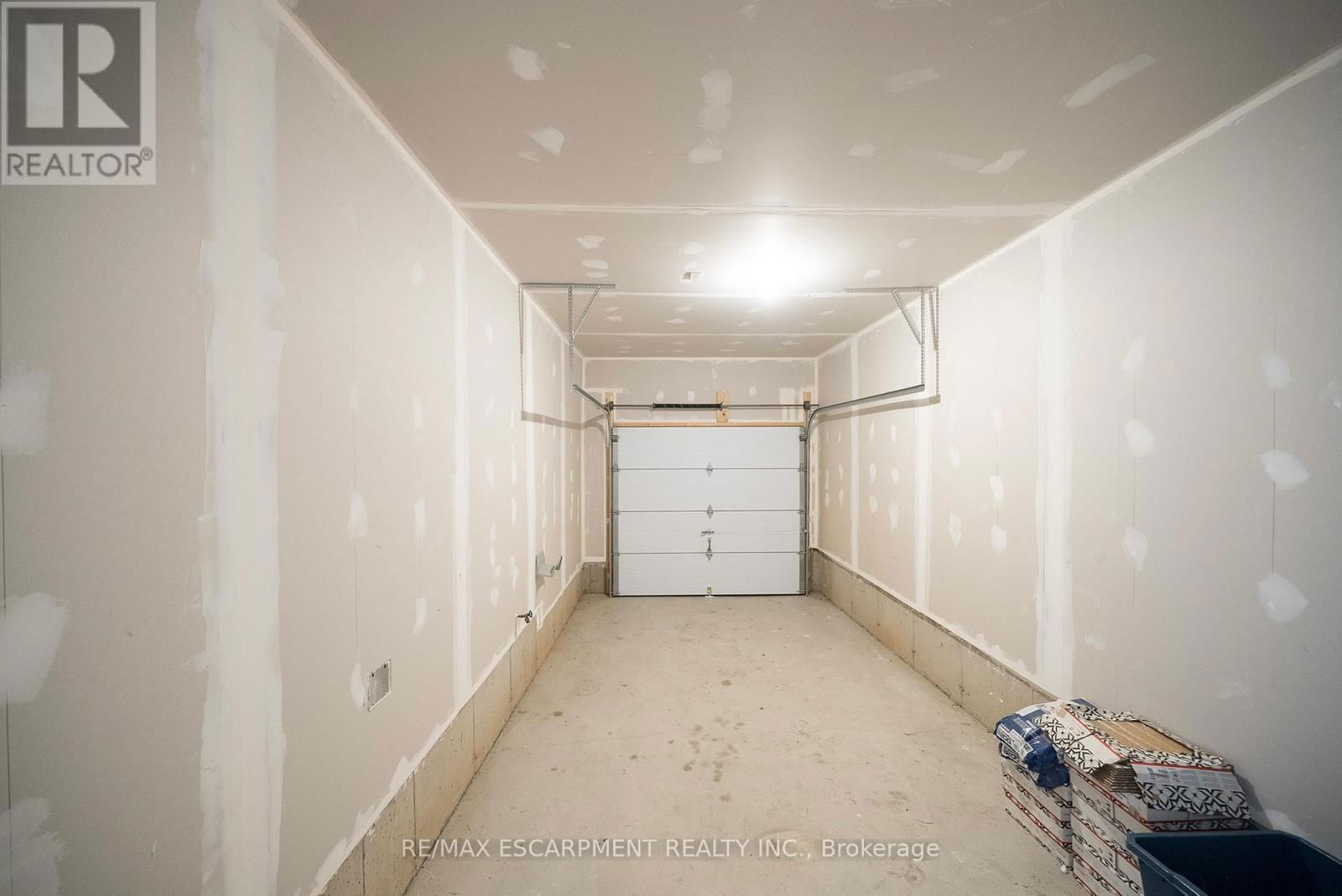 8 COPEMAN AVENUE Image 24