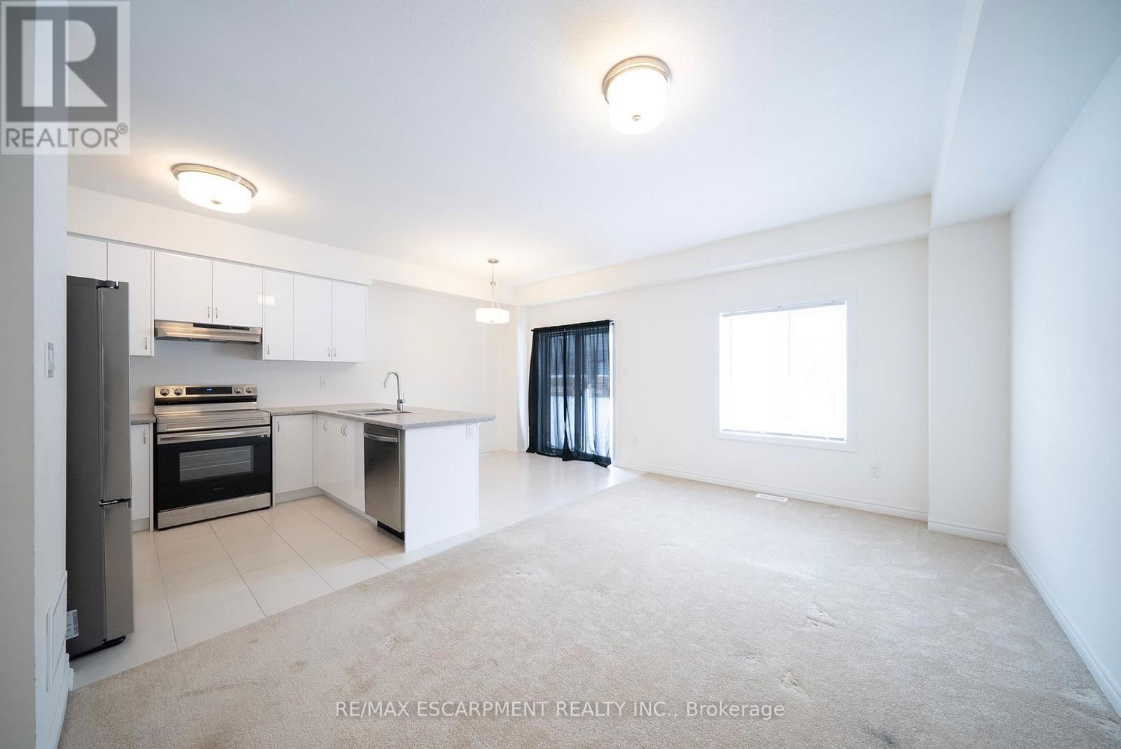 8 COPEMAN AVENUE Image 3