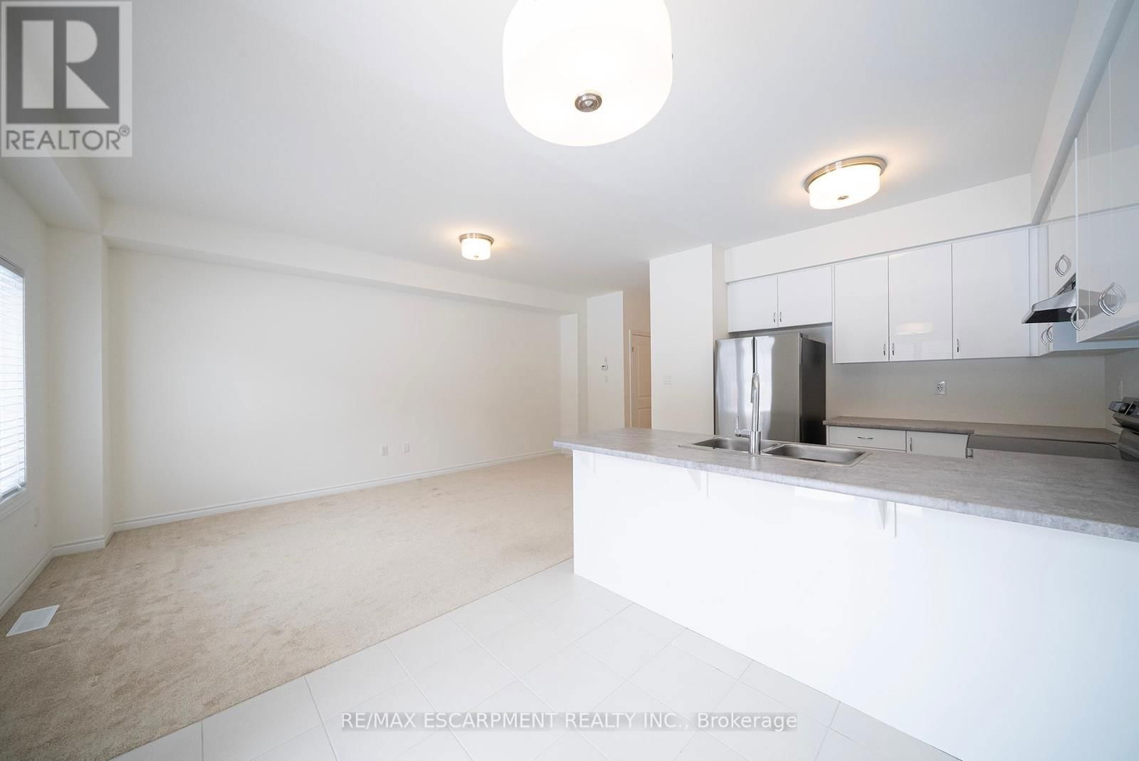 8 COPEMAN AVENUE Image 5