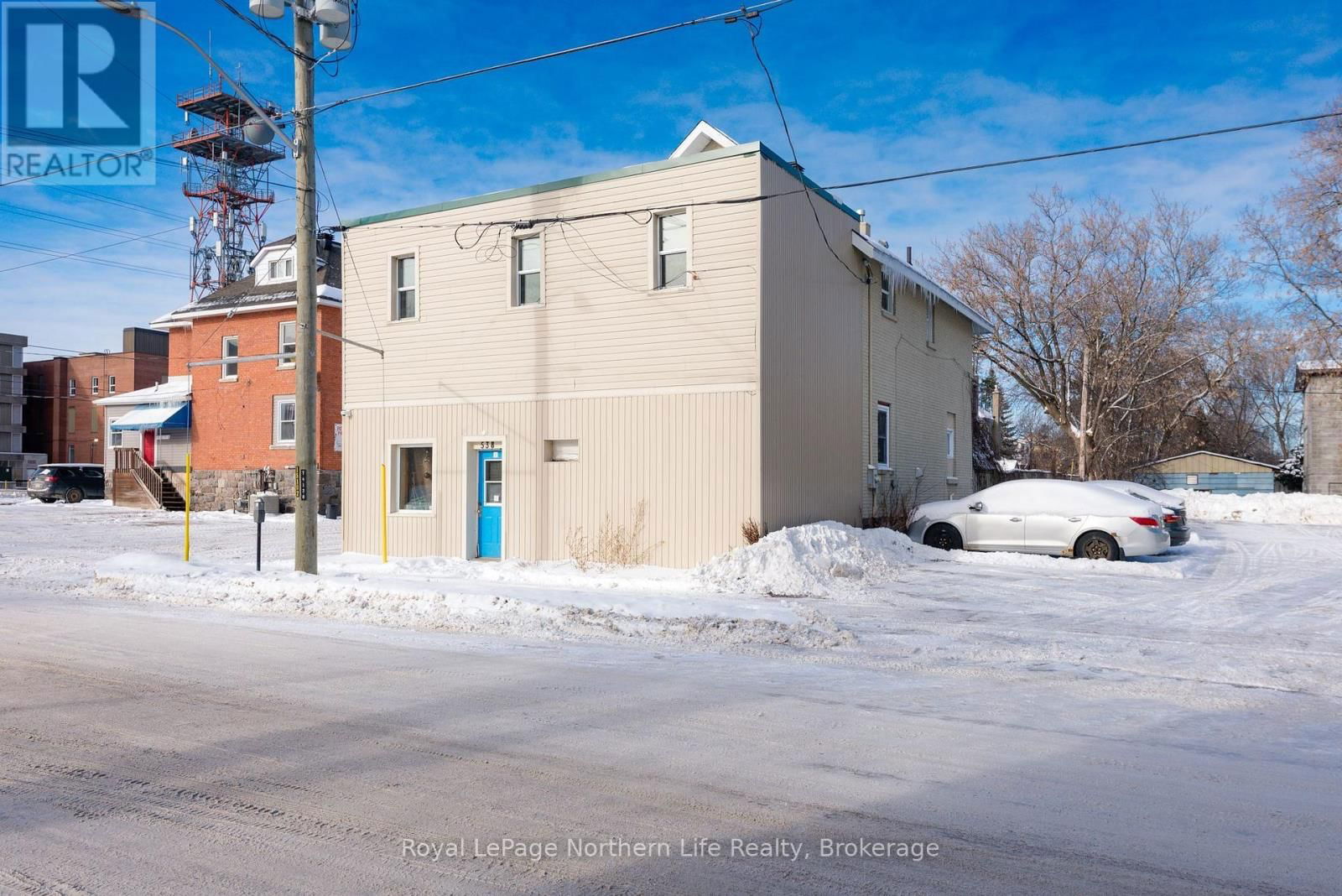 538 FRASER STREET Image 3