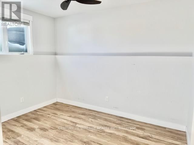 3 - 100 LAURIER STREET Image 12