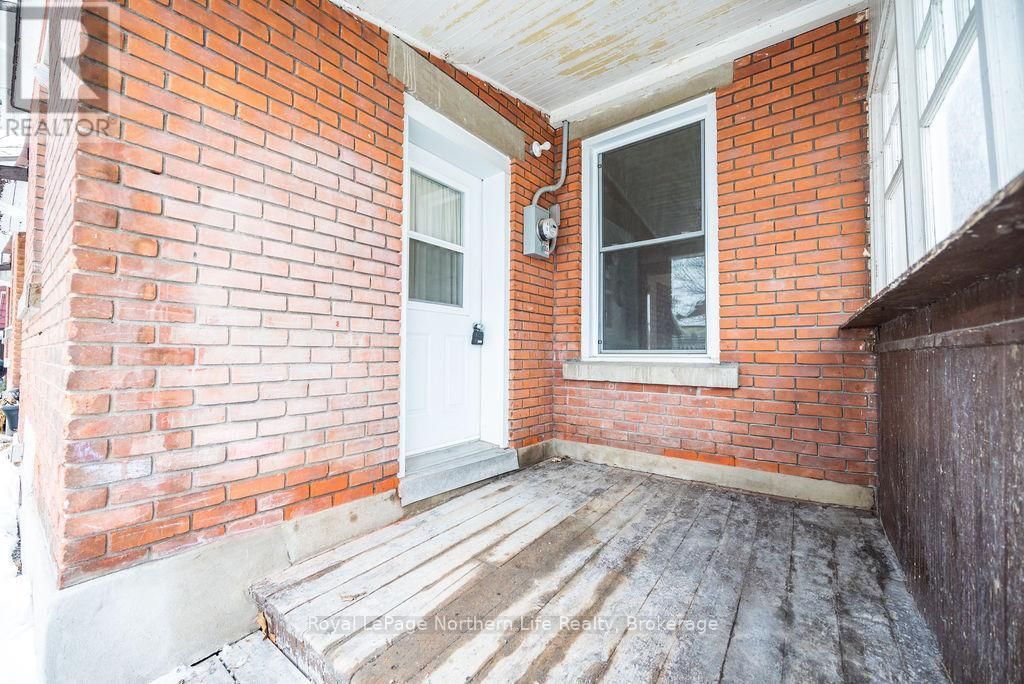119/121 /125 BONNECHERE STREET SOUTH Image 10