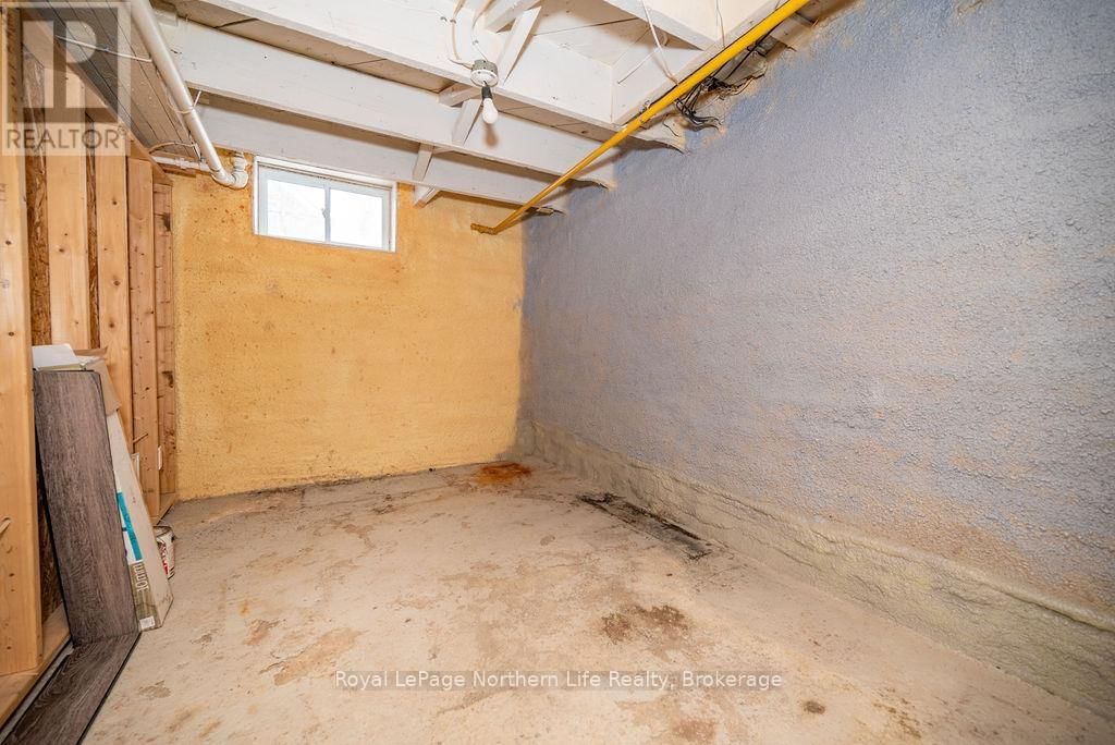 119/121 /125 BONNECHERE STREET SOUTH Image 33