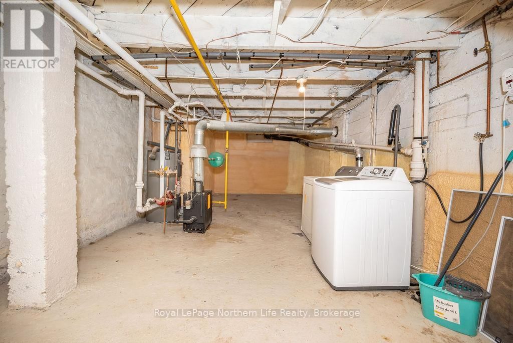 119/121 /125 BONNECHERE STREET SOUTH Image 35