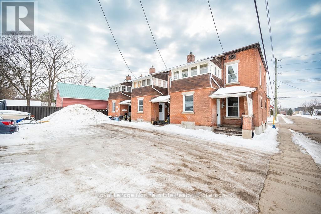 119/121 /125 BONNECHERE STREET SOUTH Image 37