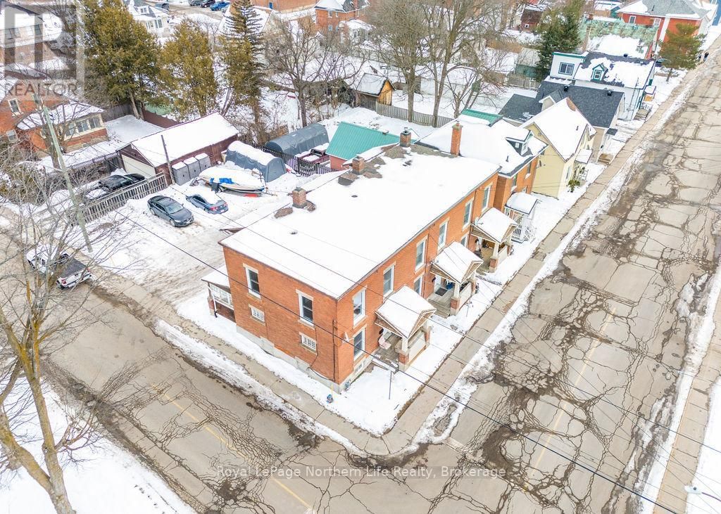 119/121 /125 BONNECHERE STREET SOUTH Image 4