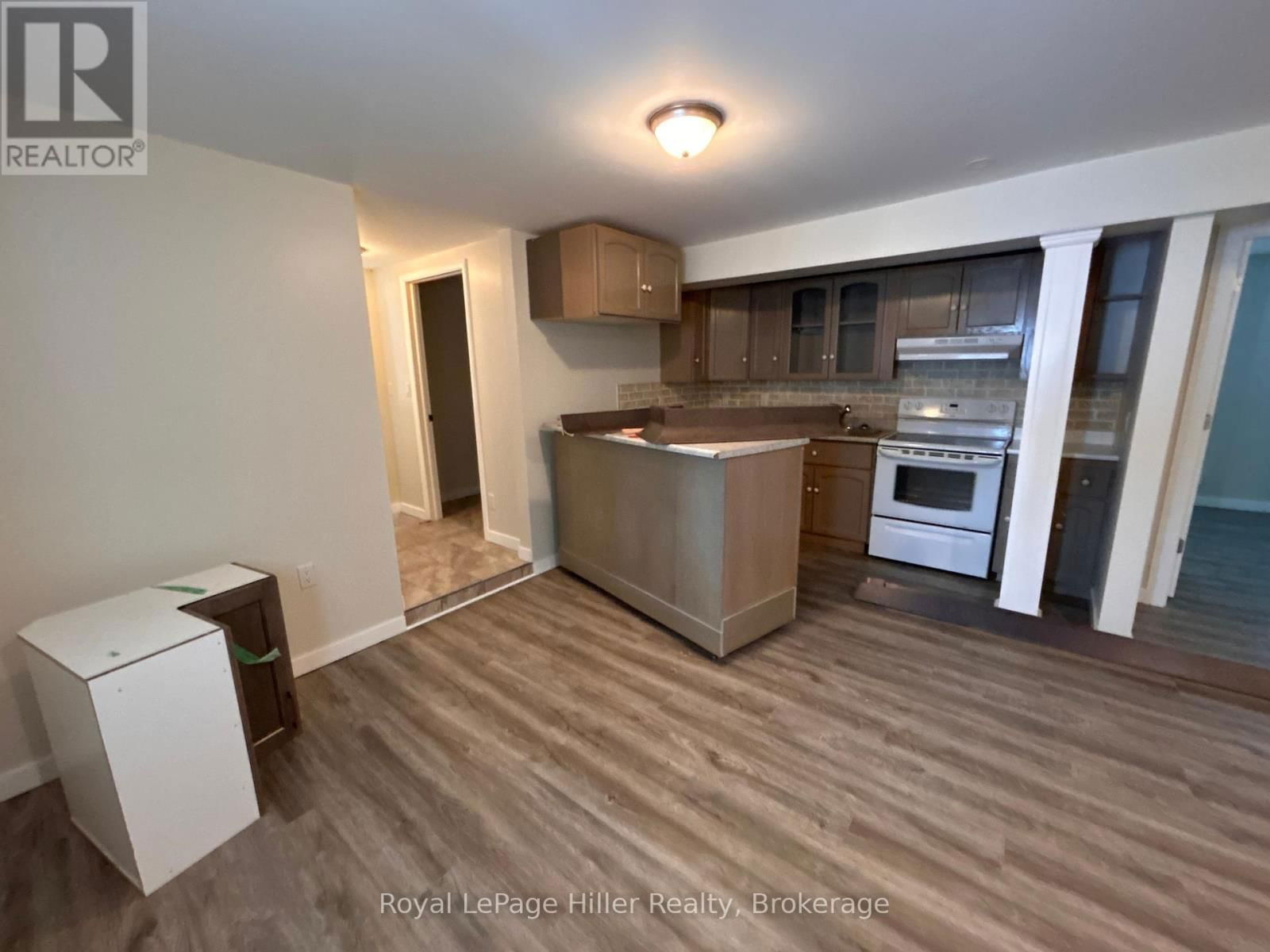 256 HURON ROAD Image 10