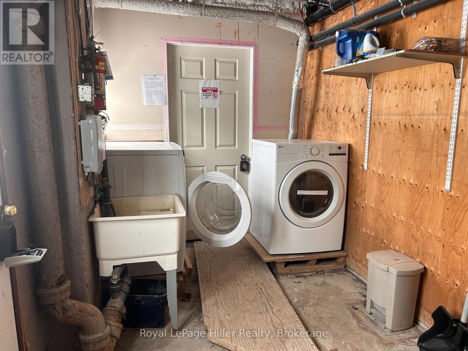 256 HURON ROAD Image 11