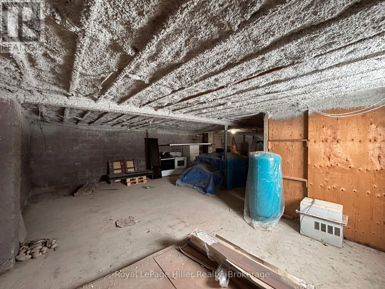 256 HURON ROAD Image 16