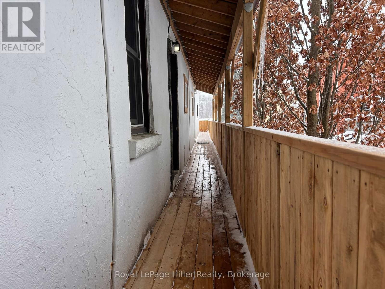 256 HURON ROAD Image 19